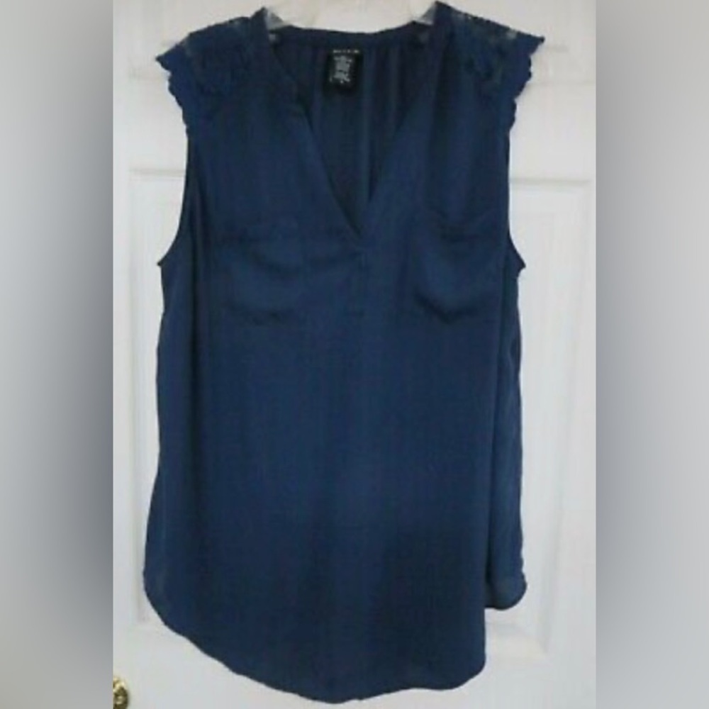 Torrid /Womens /Navy Blue/ Lace Cap Sleeve Blouse V Neck / 2 pockets / 0